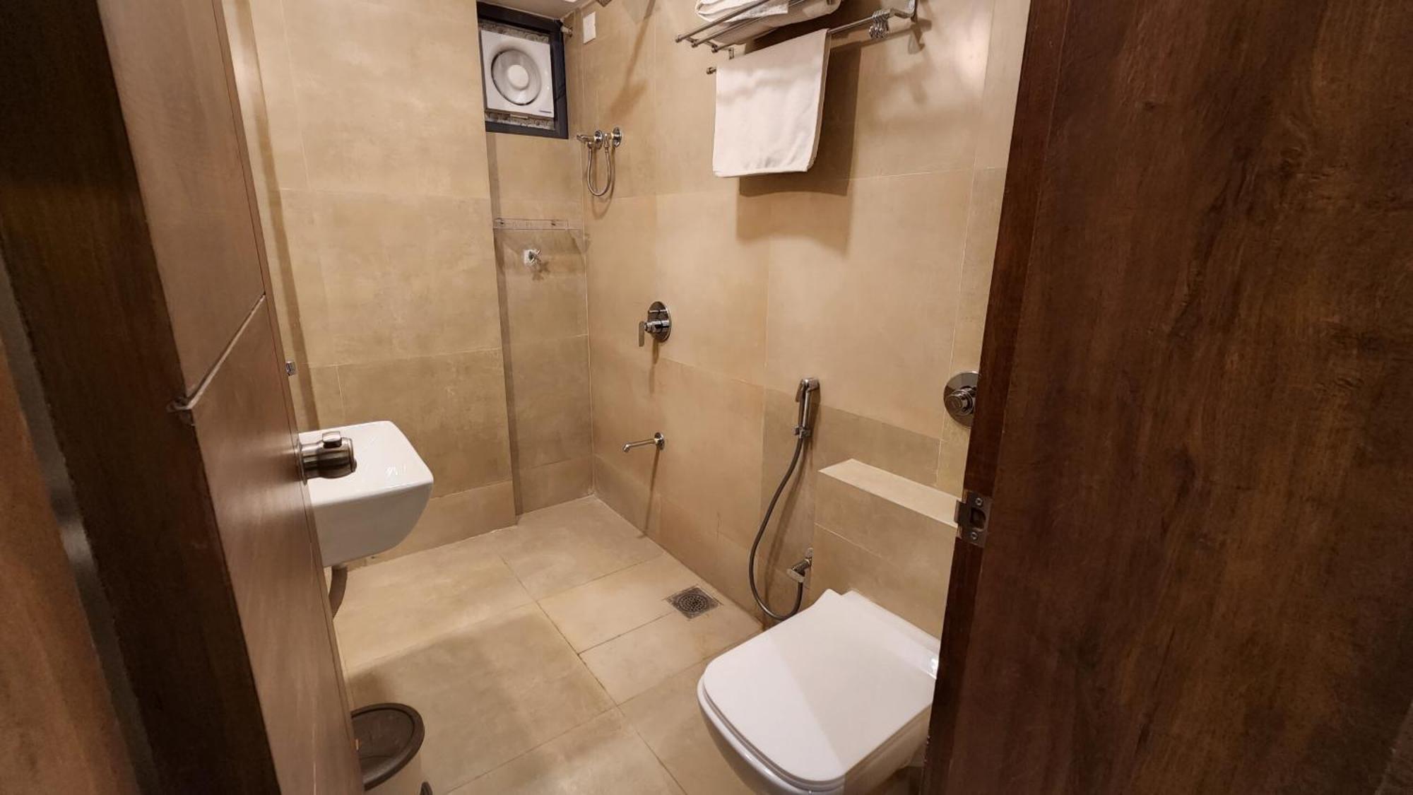 Hotel Crystal Inn Plaza Delhi Airport New Delhi Extérieur photo